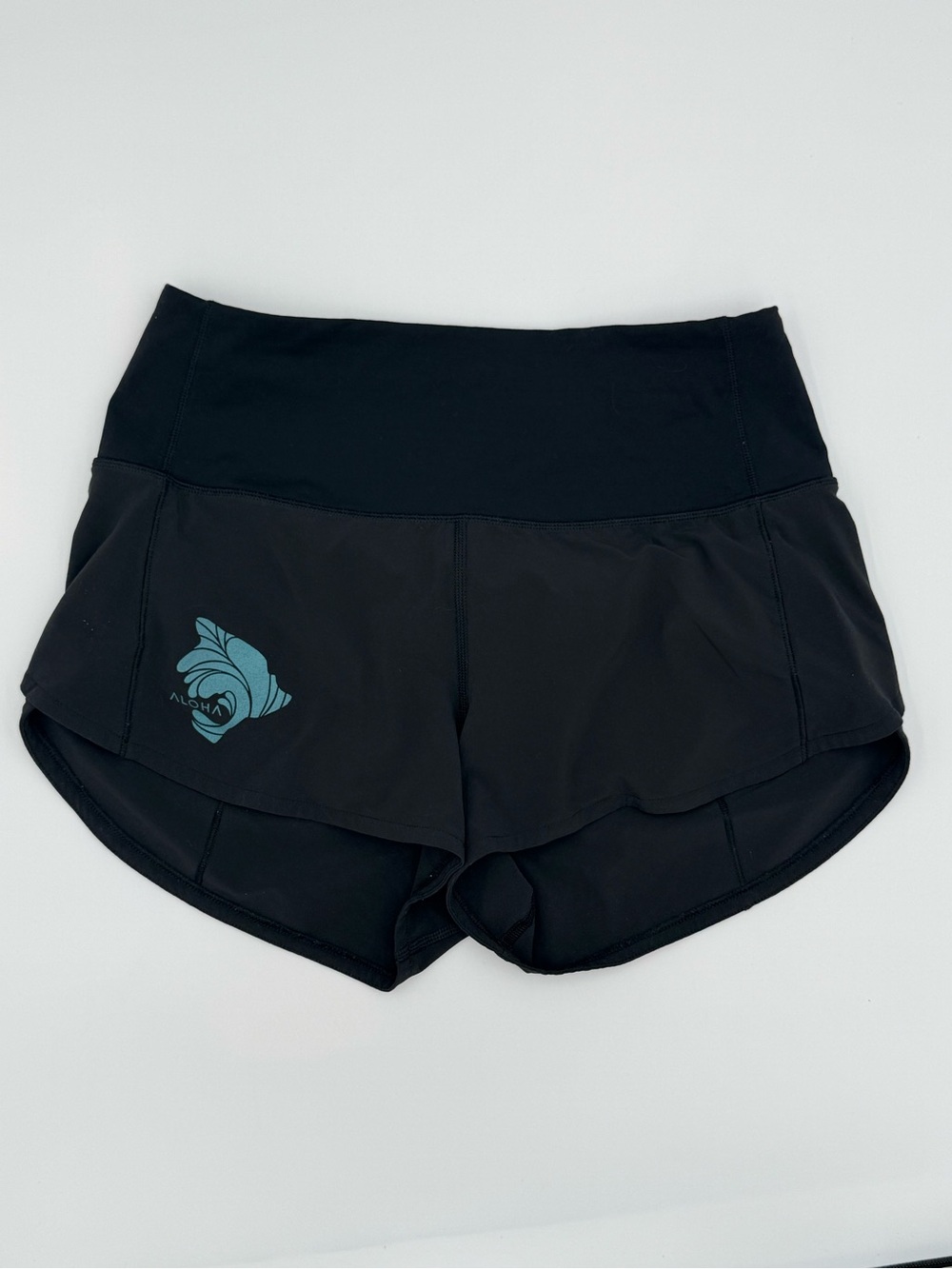 RARE lululemon ALOHA Hawaii Speed Up Shorts Size 4 Black 2.5"